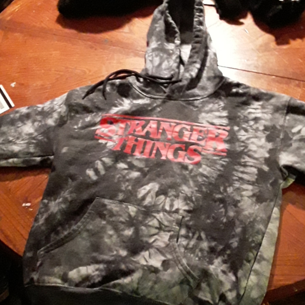 Hot topic tranger things hoodie size small
